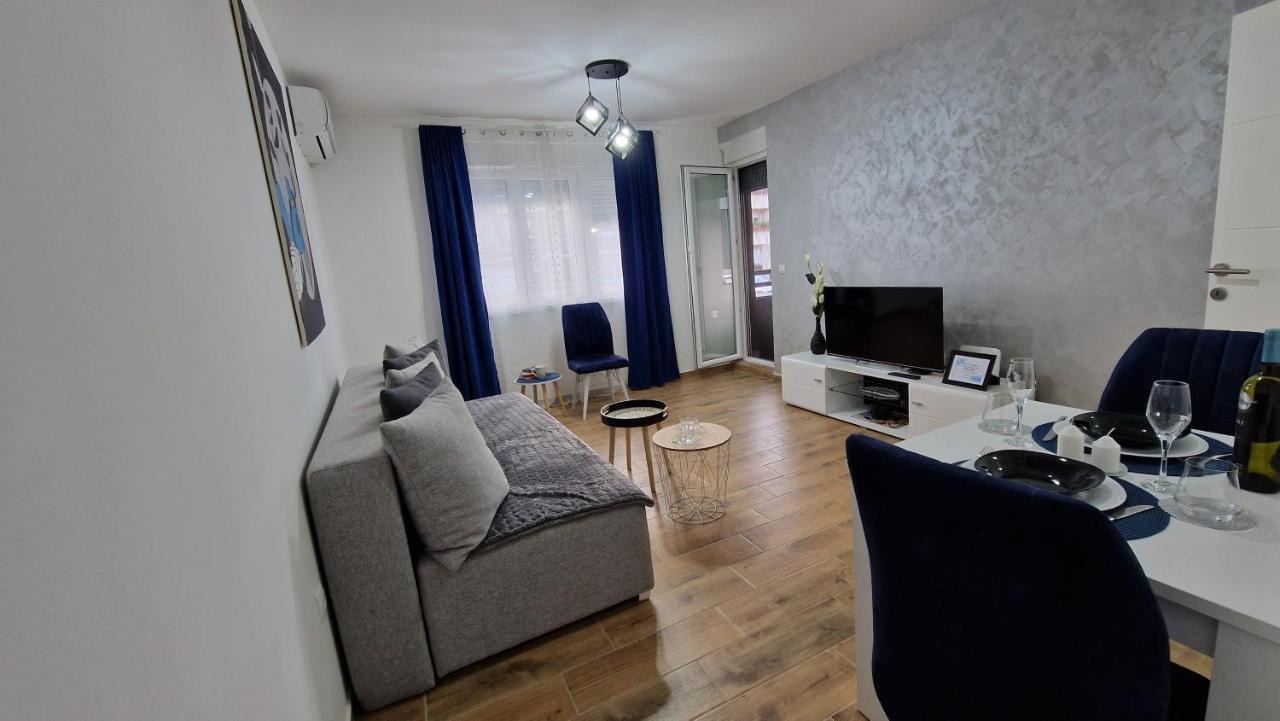 Apartman Astra Sremska Mitrovica Exterior photo